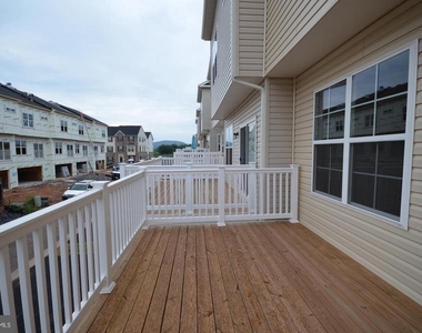 6215 Posey Street - Photo Thumbnail 14