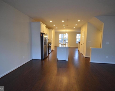 6215 Posey Street - Photo Thumbnail 1