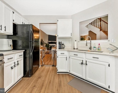 7115 Oberlin Circle - Photo Thumbnail 23