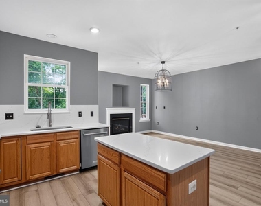 11500 Spyglass Place - Photo Thumbnail 21