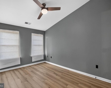 11500 Spyglass Place - Photo Thumbnail 26