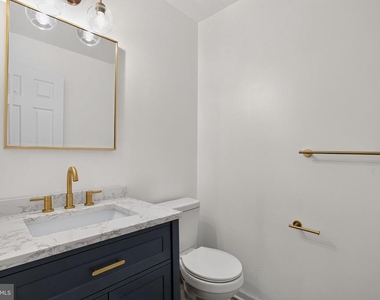 11500 Spyglass Place - Photo Thumbnail 17