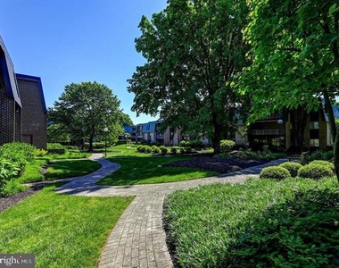 14 Stonehenge Circle - Photo Thumbnail 32