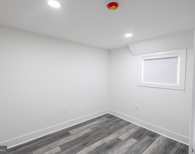 631 E 37th Street - Photo Thumbnail 9