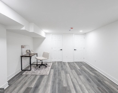 631 E 37th Street - Photo Thumbnail 8