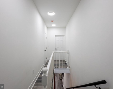 631 E 37th Street - Photo Thumbnail 22