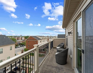 4662 Hudson Street - Photo Thumbnail 14