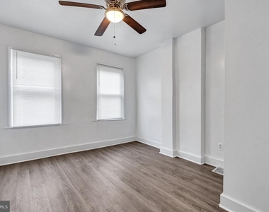 3027 Walbrook Avenue - Photo Thumbnail 15