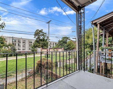 3027 Walbrook Avenue - Photo Thumbnail 24