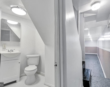 3027 Walbrook Avenue - Photo Thumbnail 20