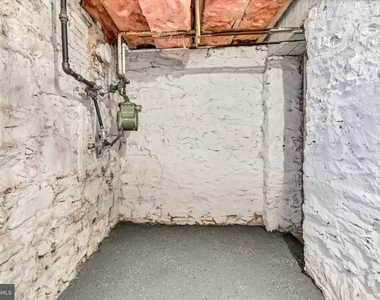 3027 Walbrook Avenue - Photo Thumbnail 23