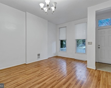 3027 Walbrook Avenue - Photo Thumbnail 8