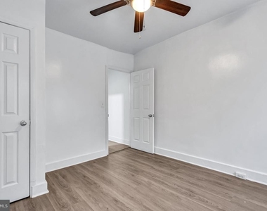 3027 Walbrook Avenue - Photo Thumbnail 16