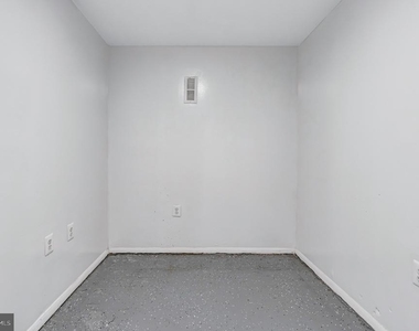 3027 Walbrook Avenue - Photo Thumbnail 21