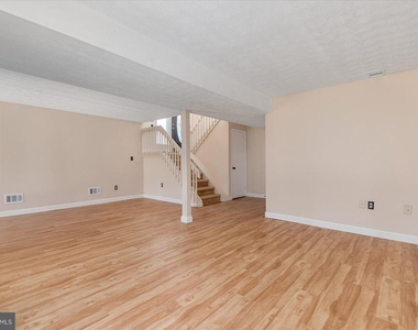 2891 Spring Lakes Drive - Photo Thumbnail 33