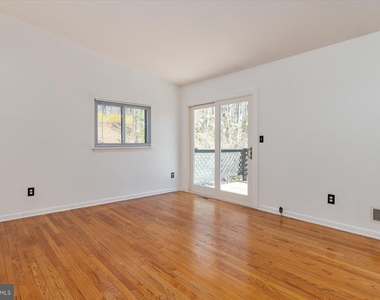2891 Spring Lakes Drive - Photo Thumbnail 23