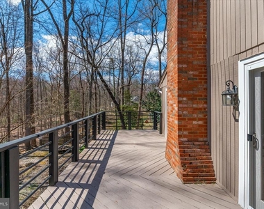 2891 Spring Lakes Drive - Photo Thumbnail 16