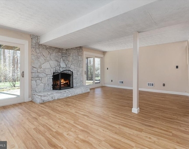 2891 Spring Lakes Drive - Photo Thumbnail 32
