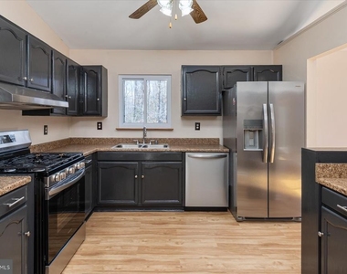 2891 Spring Lakes Drive - Photo Thumbnail 20