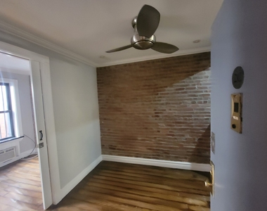 345 West 53rd Street - Photo Thumbnail 1