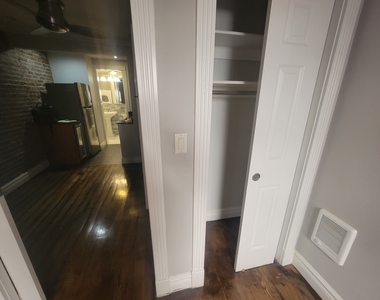 345 West 53rd Street - Photo Thumbnail 7