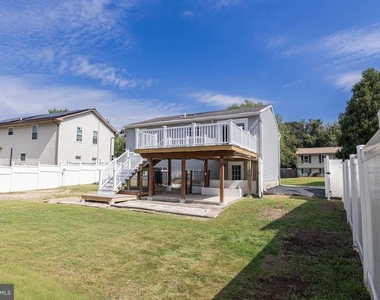 1415 Macedonia Drive - Photo Thumbnail 6