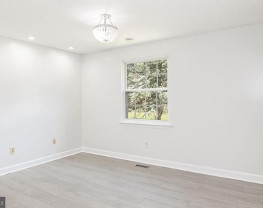 1415 Macedonia Drive - Photo Thumbnail 21