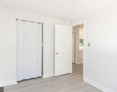 1415 Macedonia Drive - Photo Thumbnail 15