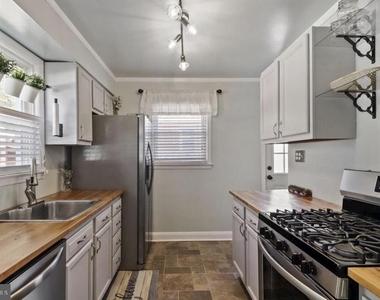 526 Newfield Road - Photo Thumbnail 6