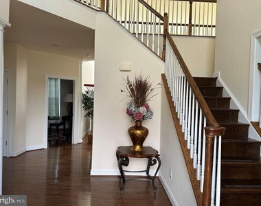 605 Sunflower Circle - Photo Thumbnail 2