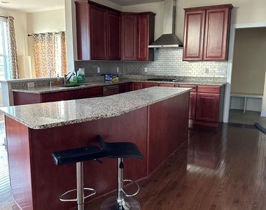 605 Sunflower Circle - Photo Thumbnail 8