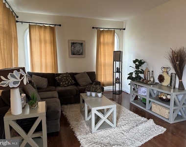 605 Sunflower Circle - Photo Thumbnail 3
