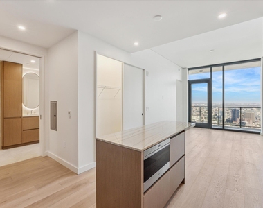 610 Davis St - Photo Thumbnail 3
