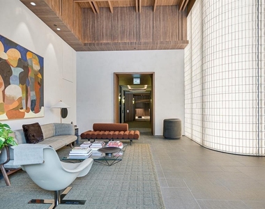 610 Davis St - Photo Thumbnail 18