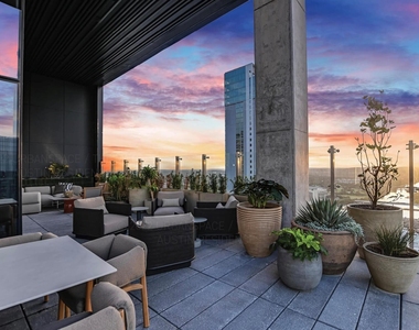 610 Davis St - Photo Thumbnail 38