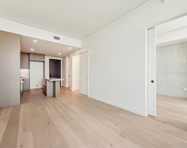 610 Davis St - Photo Thumbnail 4
