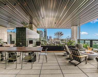 610 Davis St - Photo Thumbnail 23