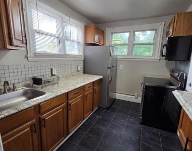 602 W 23rd Street - Photo Thumbnail 2