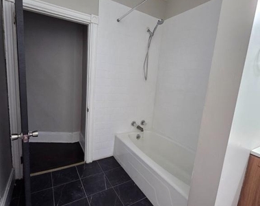 602 W 23rd Street - Photo Thumbnail 5