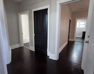 602 W 23rd Street - Photo Thumbnail 7