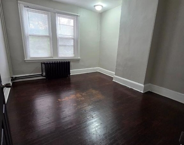 602 W 23rd Street - Photo Thumbnail 8