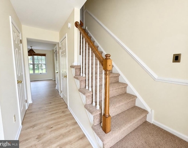 501 Falcon Drive - Photo Thumbnail 2