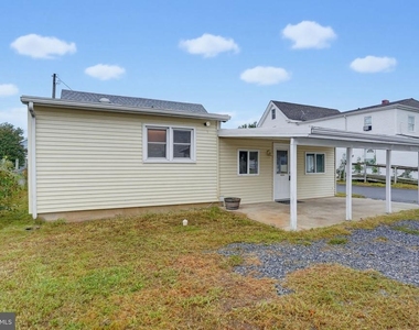 388 Shorty Lane - Photo Thumbnail 2