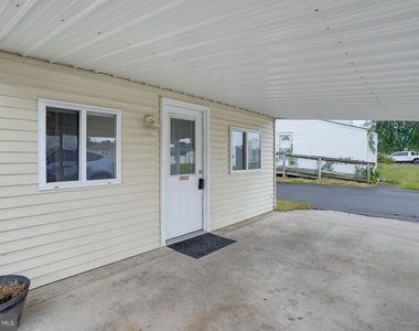 388 Shorty Lane - Photo Thumbnail 3