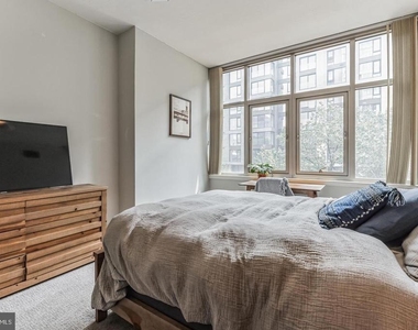 811 4th Street Nw - Photo Thumbnail 11