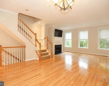 722 Capitol Square Place Sw - Photo Thumbnail 6