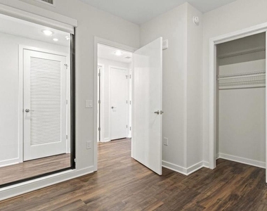 4000 Wisconsin Avenue Nw - Photo Thumbnail 12