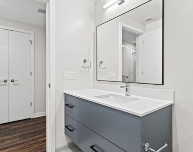 4000 Wisconsin Avenue Nw - Photo Thumbnail 5