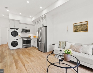 2517 Ontario Road Nw - Photo Thumbnail 6