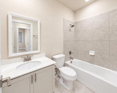 8851 Oakland Rd - Photo Thumbnail 13